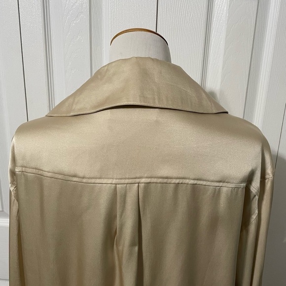 Vivienne Hu Women’s NWT Long Sleeve Gold Silk Style Large collar size 2 - Picture 3 of 16